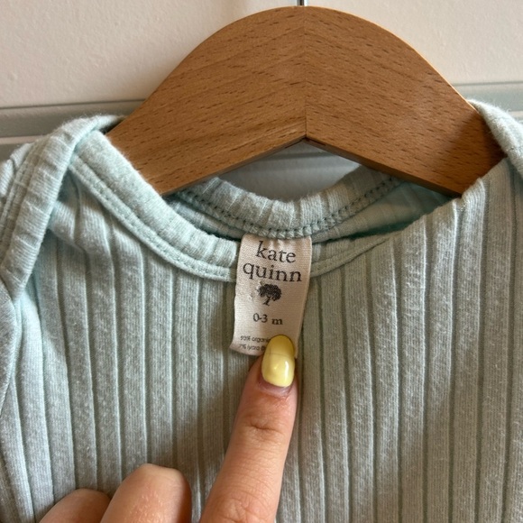Kate Quinn ribbed bodysuit size 0/3 months - Picture 3 of 4